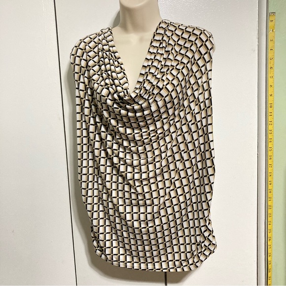 LANE BRYANT Window Pane Geometric Design sleeveless blouse - Picture 3 of 11